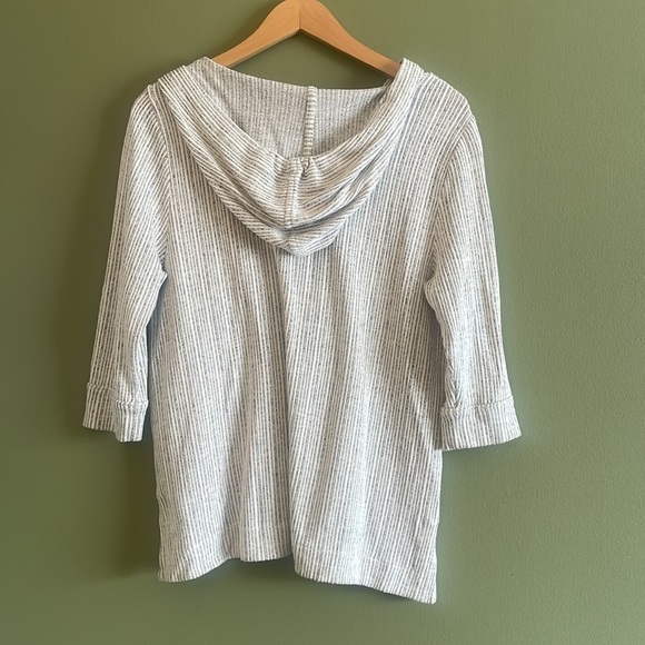 Soft Surroundings Striped Hooded 3/4 Sleeve Knit light Sweater Sz LP - Picture 6 of 6